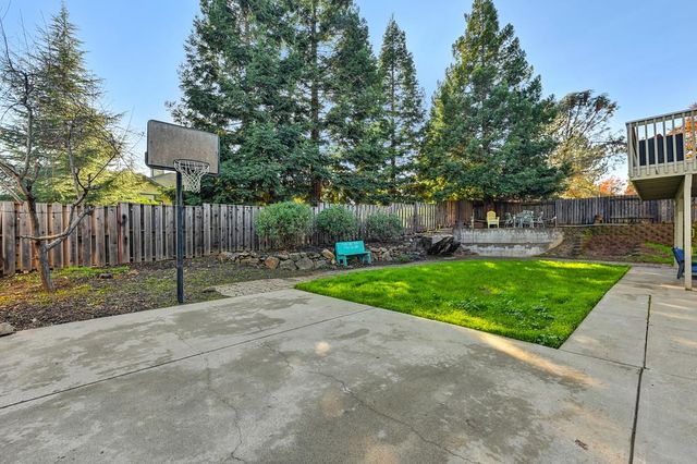 2836 Clemson Dr, Cameron Park, CA 95682