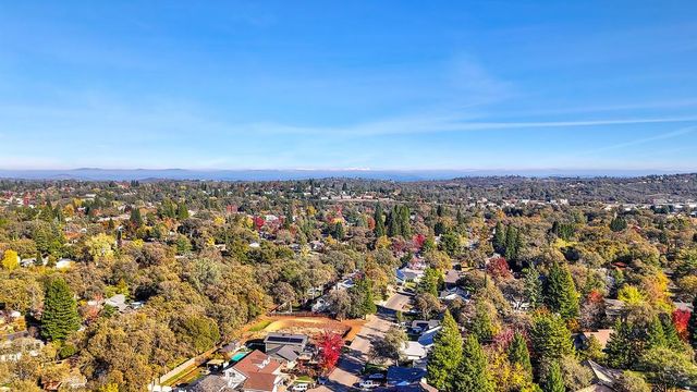 2836 Clemson Dr, Cameron Park, CA 95682