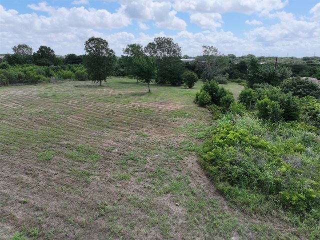 1305-1307 Royal Parkway, Euless, TX 76040