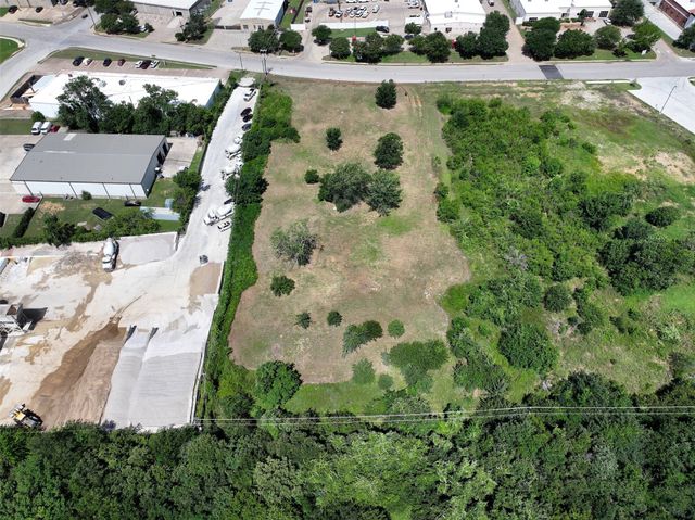 1305-1307 Royal Parkway, Euless, TX 76040