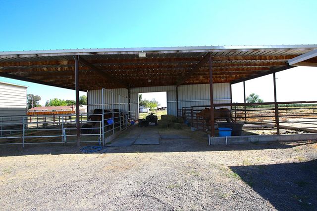 10137 Pioneer Ave, Oakdale, CA 95361