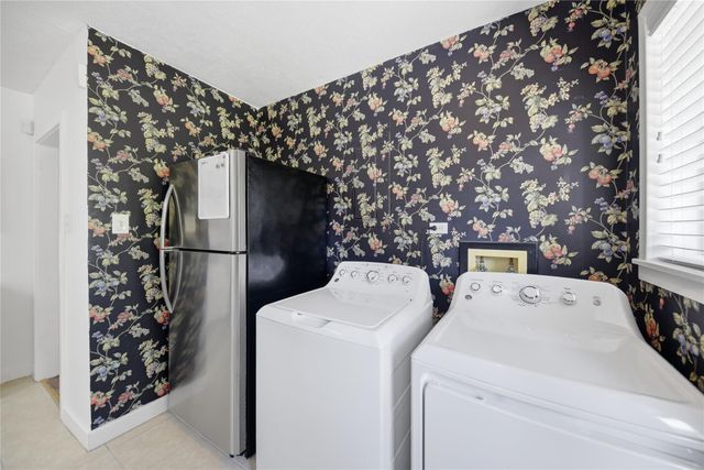 407 W Alamo Street, Brenham, TX 77833