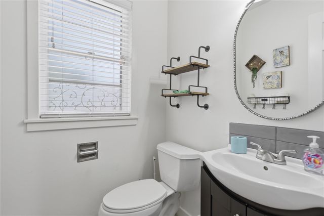 407 W Alamo Street, Brenham, TX 77833