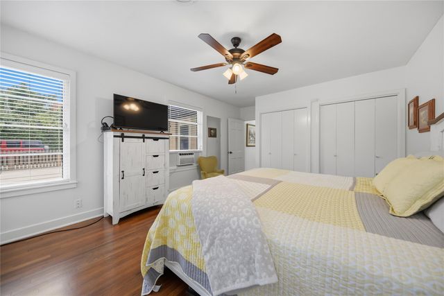 407 W Alamo Street, Brenham, TX 77833