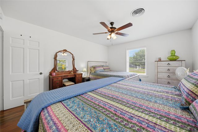 407 W Alamo Street, Brenham, TX 77833