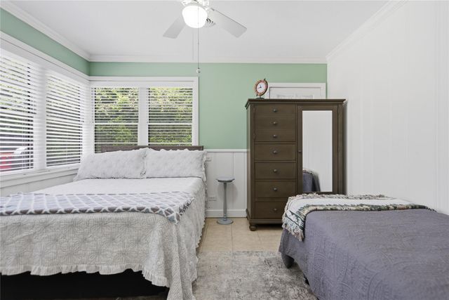 407 W Alamo Street, Brenham, TX 77833