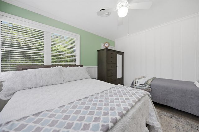 407 W Alamo Street, Brenham, TX 77833