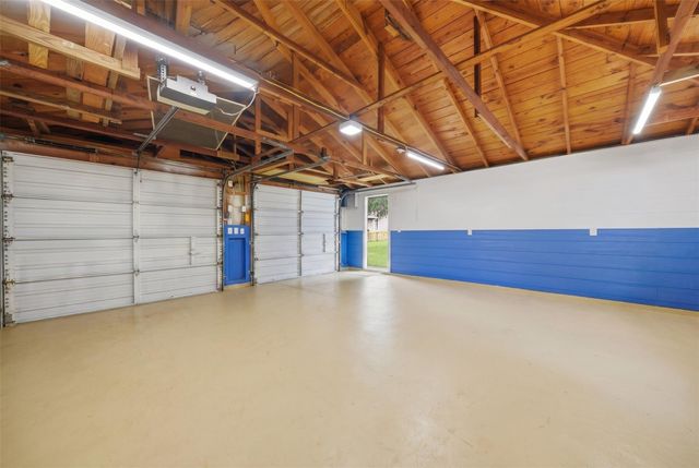 407 W Alamo Street, Brenham, TX 77833