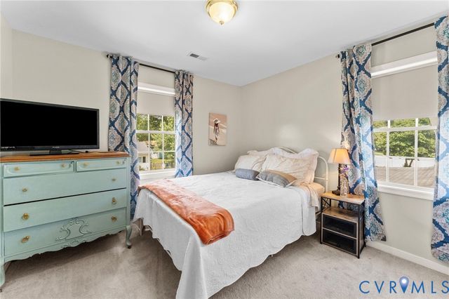 110 Hampton Rd, Dunnsville, VA 22454