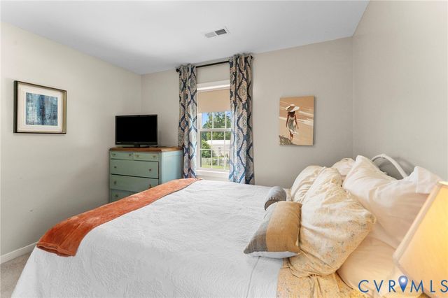 110 Hampton Rd, Dunnsville, VA 22454