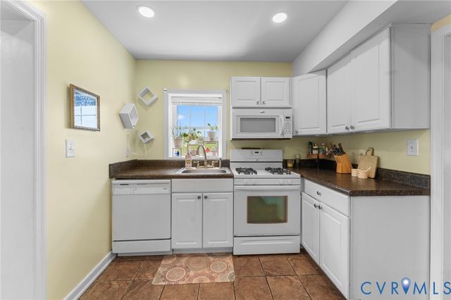 110 Hampton Rd, Dunnsville, VA 22454