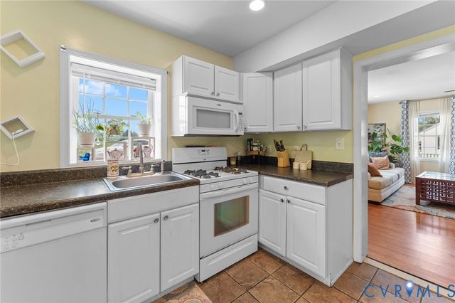 110 Hampton Rd, Dunnsville, VA 22454