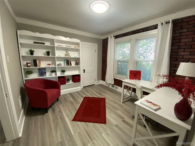 15551 N Park Avenue, Eastpointe, MI 48021