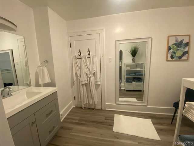 15551 N Park Avenue, Eastpointe, MI 48021
