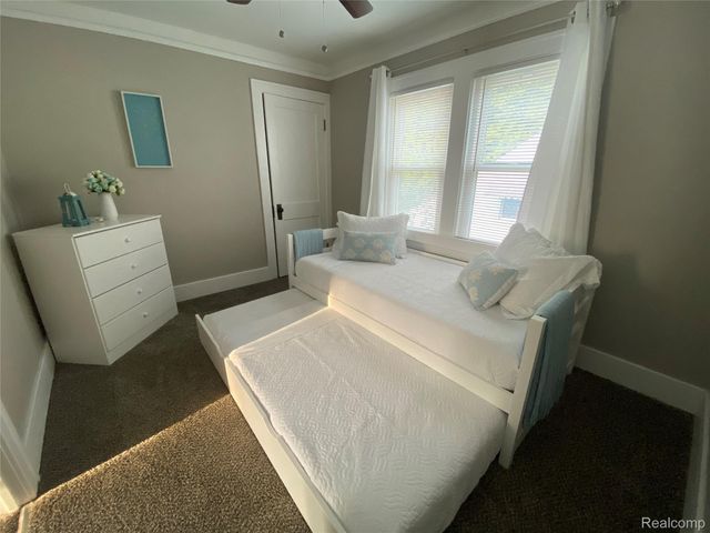 15551 N Park Avenue, Eastpointe, MI 48021