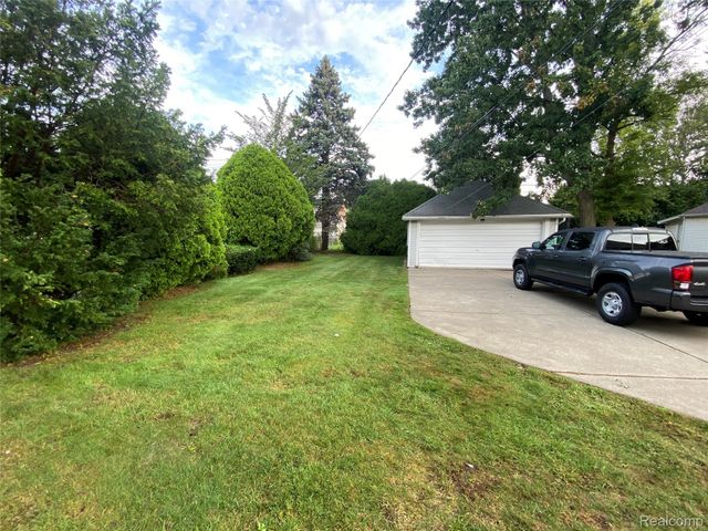 15551 N Park Avenue, Eastpointe, MI 48021