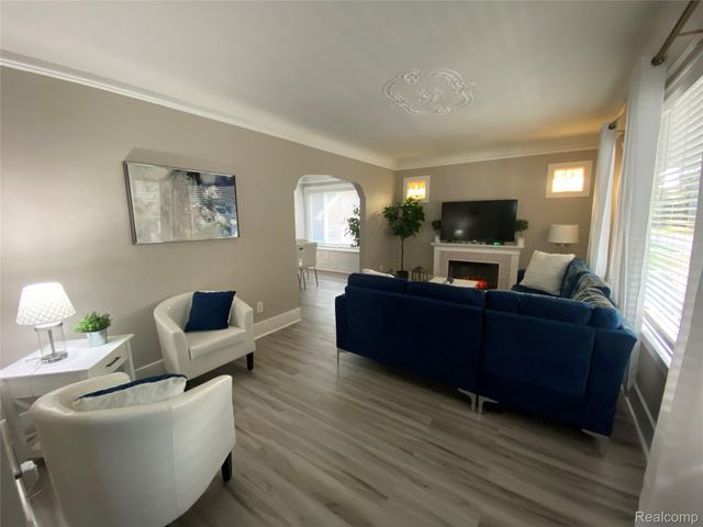 15551 N Park Avenue, Eastpointe, MI 48021