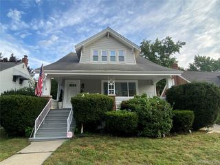 15551 N Park Avenue, Eastpointe, MI 48021