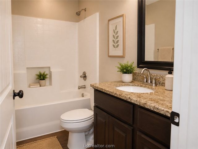 405 A&B Ash Street, College Station, TX 77840
