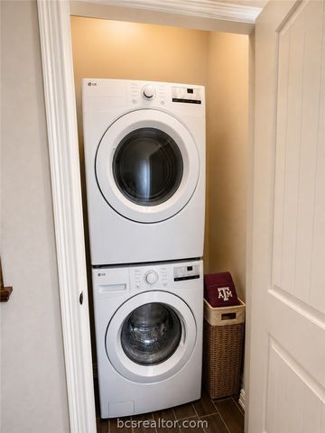 405 A&B Ash Street, College Station, TX 77840