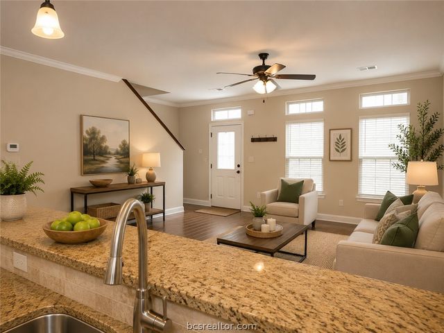 405 A&B Ash Street, College Station, TX 77840