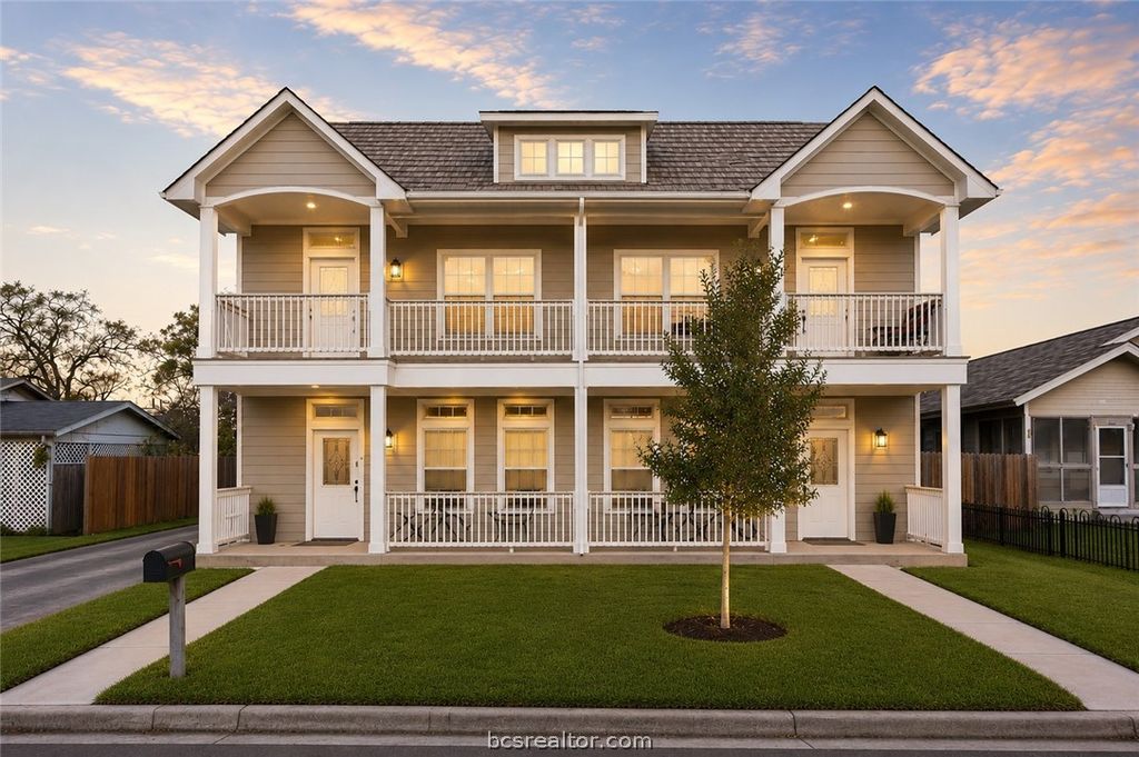 405 A&B Ash Street, College Station, TX 77840