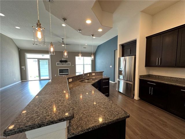 2212 Martlet LN, Virginia Beach, VA 23456