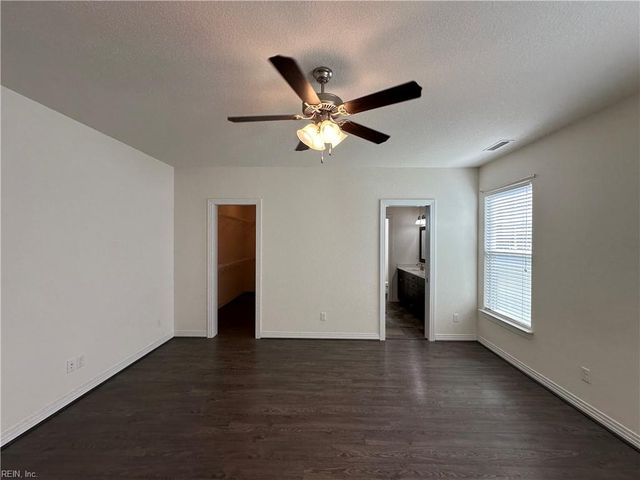 2212 Martlet LN, Virginia Beach, VA 23456