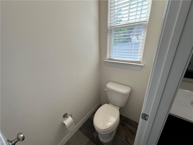 2212 Martlet LN, Virginia Beach, VA 23456