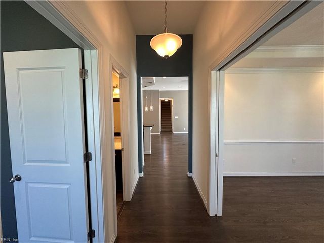 2212 Martlet LN, Virginia Beach, VA 23456