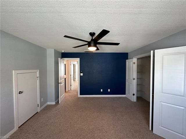 2212 Martlet LN, Virginia Beach, VA 23456