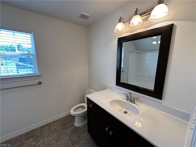 2212 Martlet LN, Virginia Beach, VA 23456
