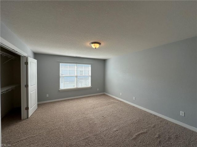 2212 Martlet LN, Virginia Beach, VA 23456