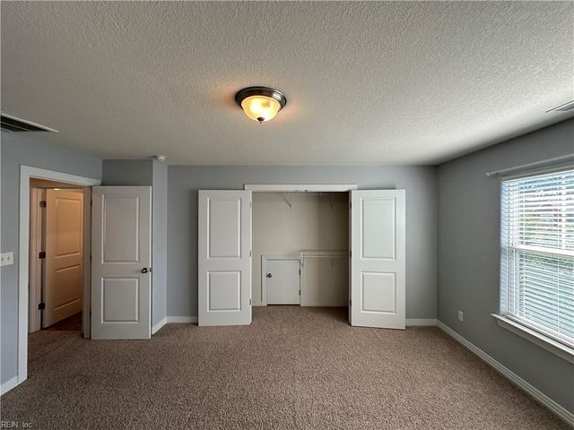 2212 Martlet LN, Virginia Beach, VA 23456