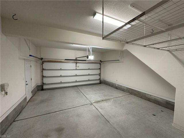 2212 Martlet LN, Virginia Beach, VA 23456