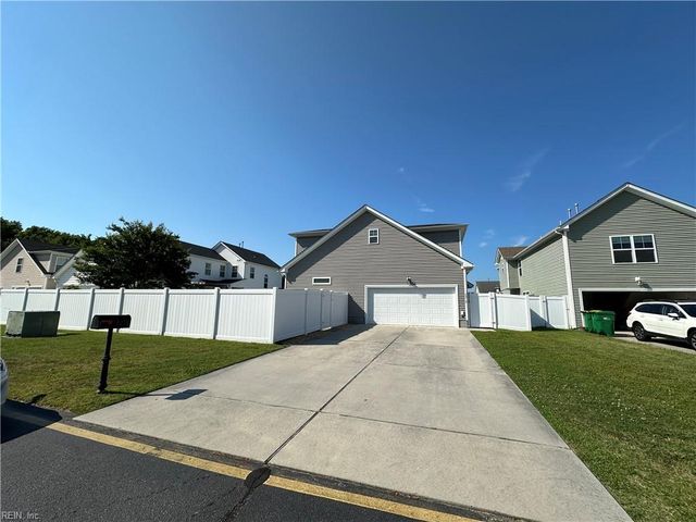 2212 Martlet LN, Virginia Beach, VA 23456
