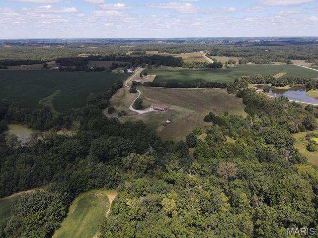 18218 Highway D, Kahoka, MO 63445