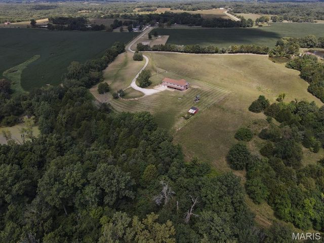18218 Highway D, Kahoka, MO 63445