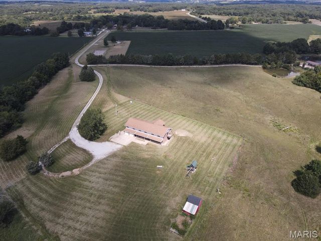 18218 Highway D, Kahoka, MO 63445