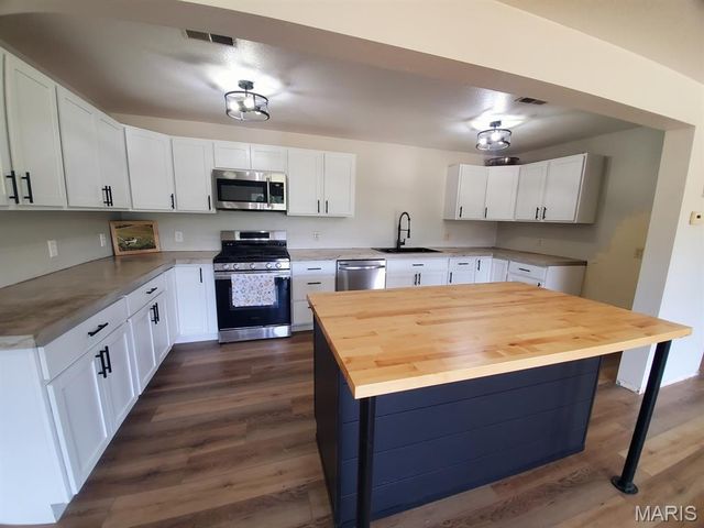 18218 Highway D, Kahoka, MO 63445