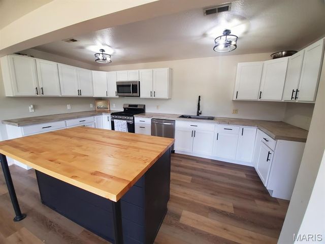 18218 Highway D, Kahoka, MO 63445