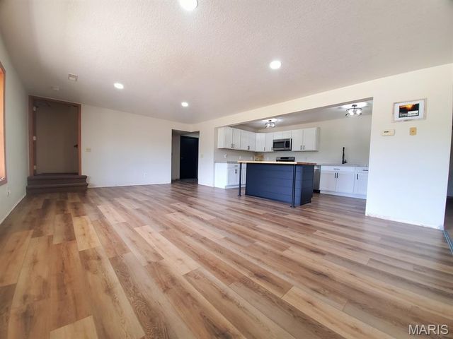 18218 Highway D, Kahoka, MO 63445