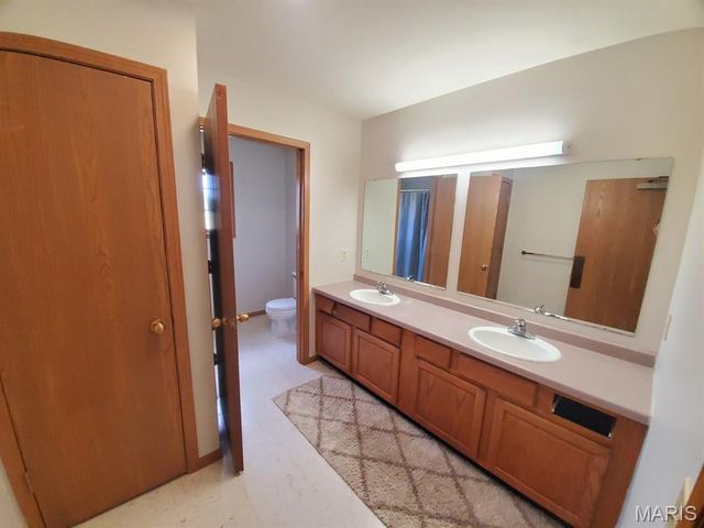 18218 Highway D, Kahoka, MO 63445