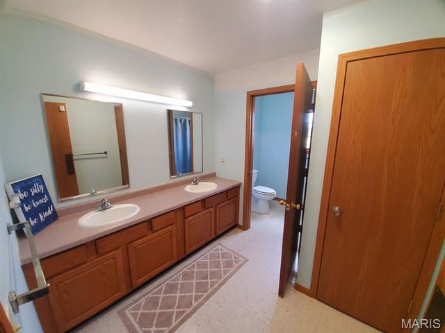 18218 Highway D, Kahoka, MO 63445