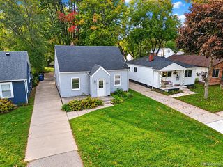 19489 Negaunee, Redford Charter Township, MI 48240
