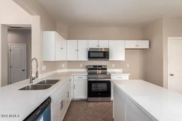 40620 N KEY Lane, Anthem, AZ 85086