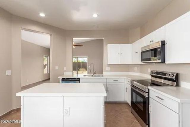 40620 N KEY Lane, Anthem, AZ 85086