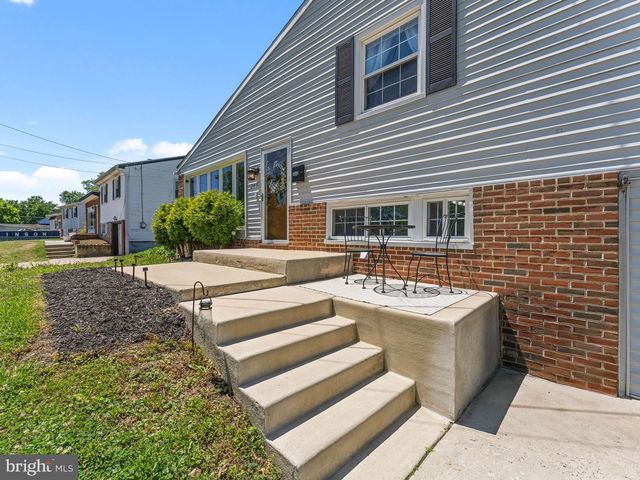205 GLOUCESTER AVE, Somerdale, NJ 08083