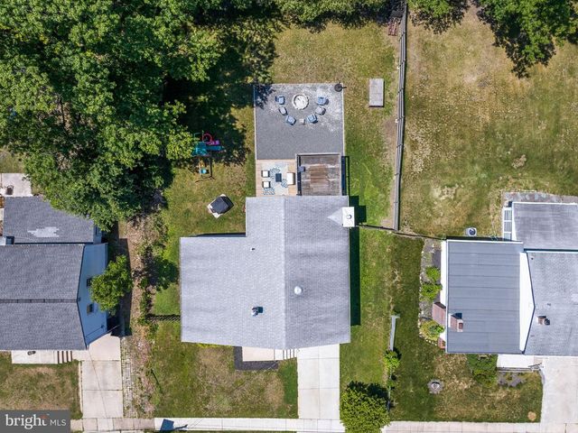 205 GLOUCESTER AVE, Somerdale, NJ 08083