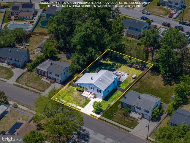 205 GLOUCESTER AVE, Somerdale, NJ 08083